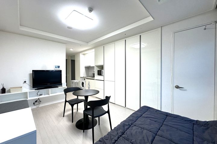 Newly built officetel near Gangneung Station 3th image