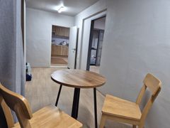 A quiet house with a spacious yard. 6th image