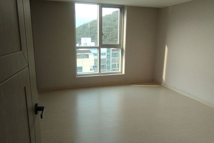 Jeonggwan Riverside Officetel A 7th image