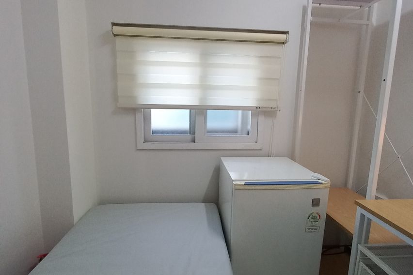 사당역 깨끗한창문있는방