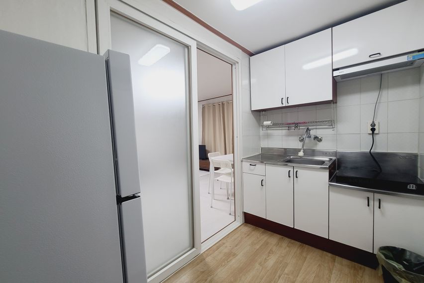 두정동 넓은룸 퀸침대1 7번째 이미지