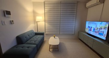 2룸 퀸침대 건조기 방 이미지