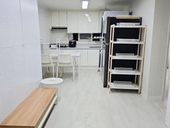 6-room house in Hongdae Yeontral Park area 2th image