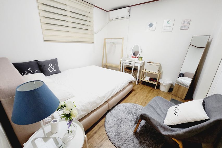 #8신촌홍대2룸3퀸침대