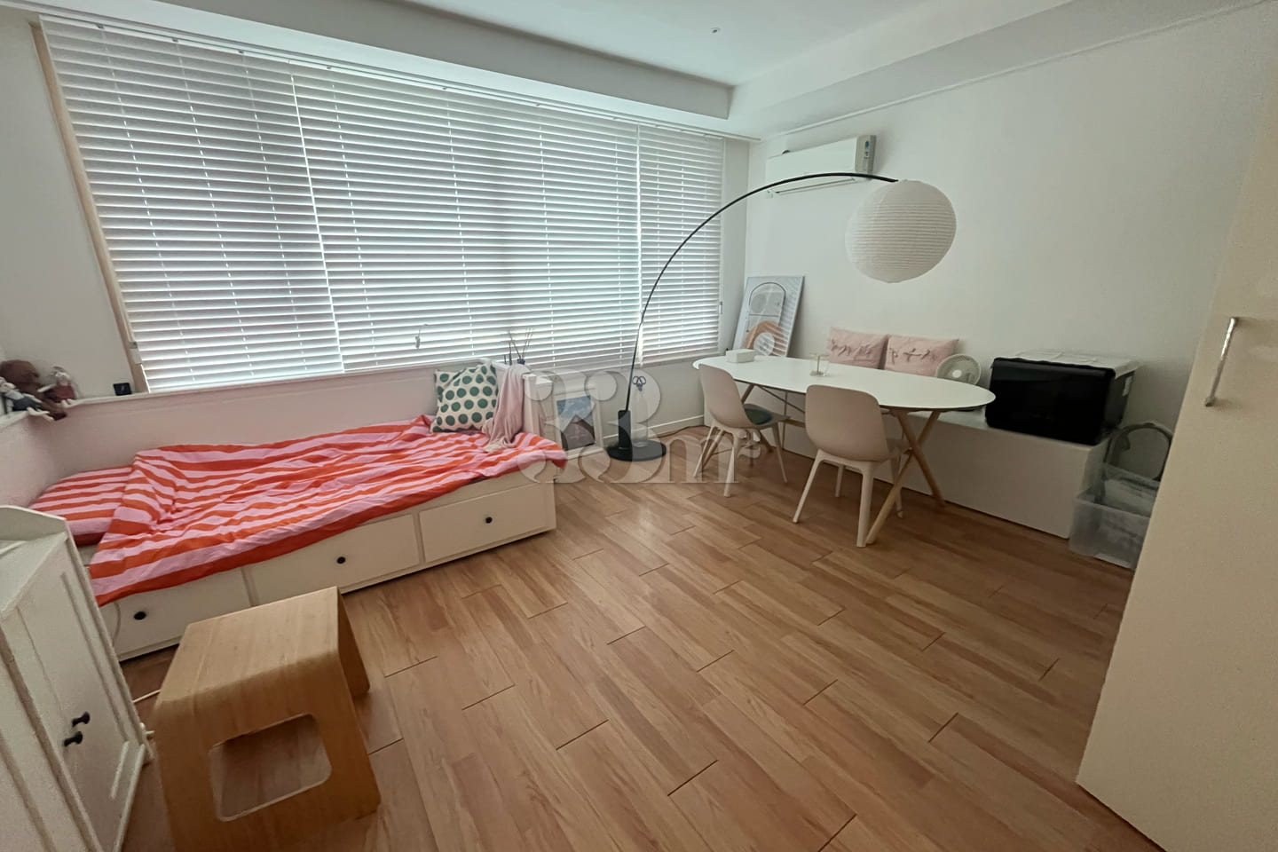Minimalist House 0th image