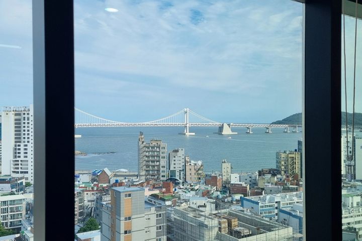 Newly built, fully furnished unit with a view 2th image