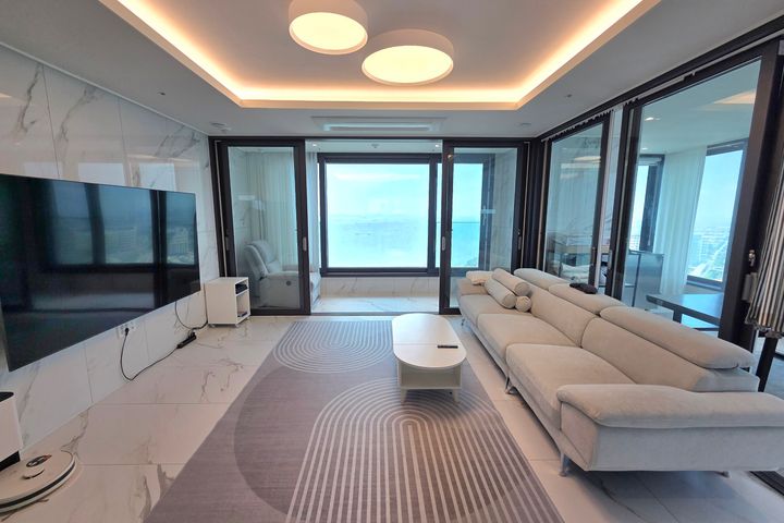 ● Ansan Daebudo Penthouse 8th image