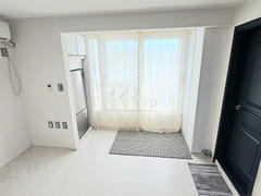 A studio apartment perfect for one person. 3th image