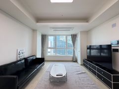 Newly remodeled, fully furnished, 3 rooms 4th image