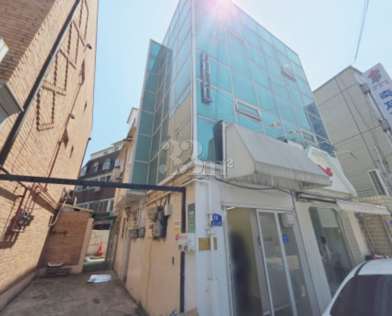 Two-room unit near the university area 5th image