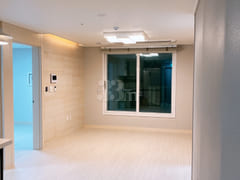 New 2-room apartment, 10 seconds from Gaehwas 2th image