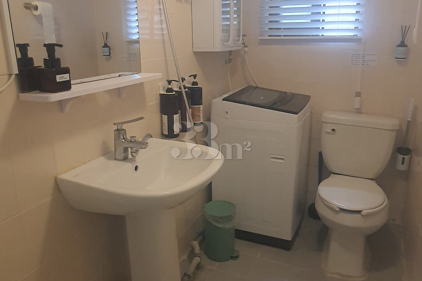 Two-room apartment in a semi-basement in Mia- 6th image