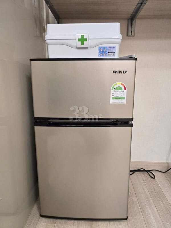 Songdo high-rise unit with 3 bedrooms and a s 5th image