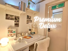 Women-Only Premium Deluxe 0th image
