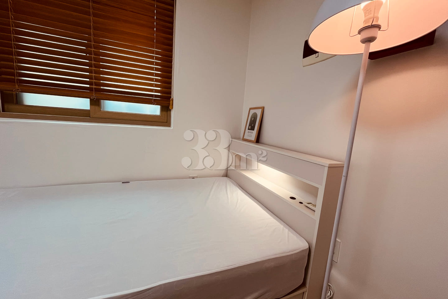 2-minute walk from Sinchon Station (Line 2) 3th image