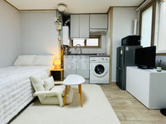 Fully furnished studio near Jungang Station 3th image