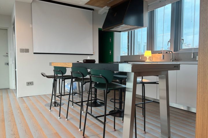 Cheongdam-dong Penthouse 5th image