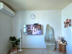 Fully furnished studio right next to the subw 5th image