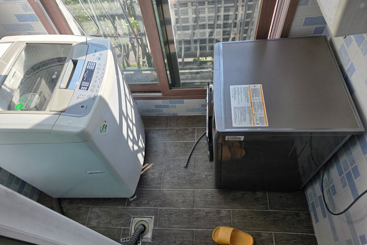Renovated Studio Apartment 2 in Chojeon-dong 5th image