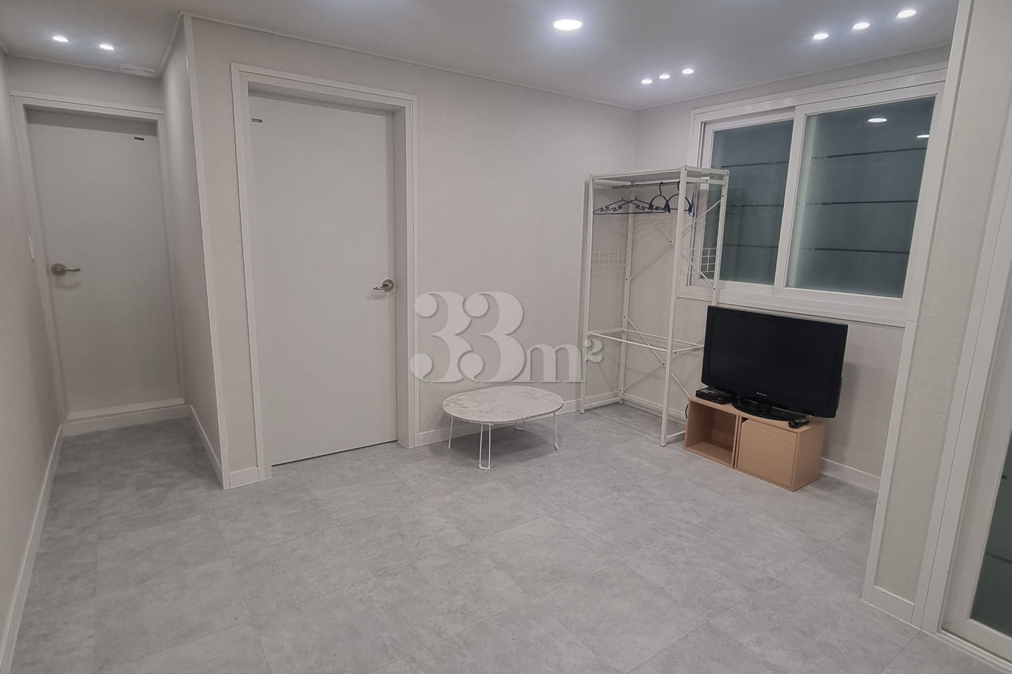 Large room + living room + parking H36 0th image