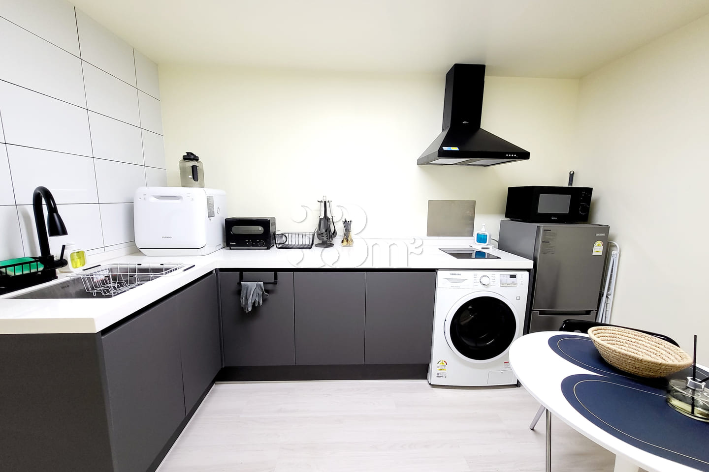 Aesthetic accommodation with a view of Busan 6th image