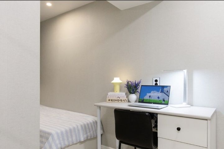 Deluxe Room 8th image