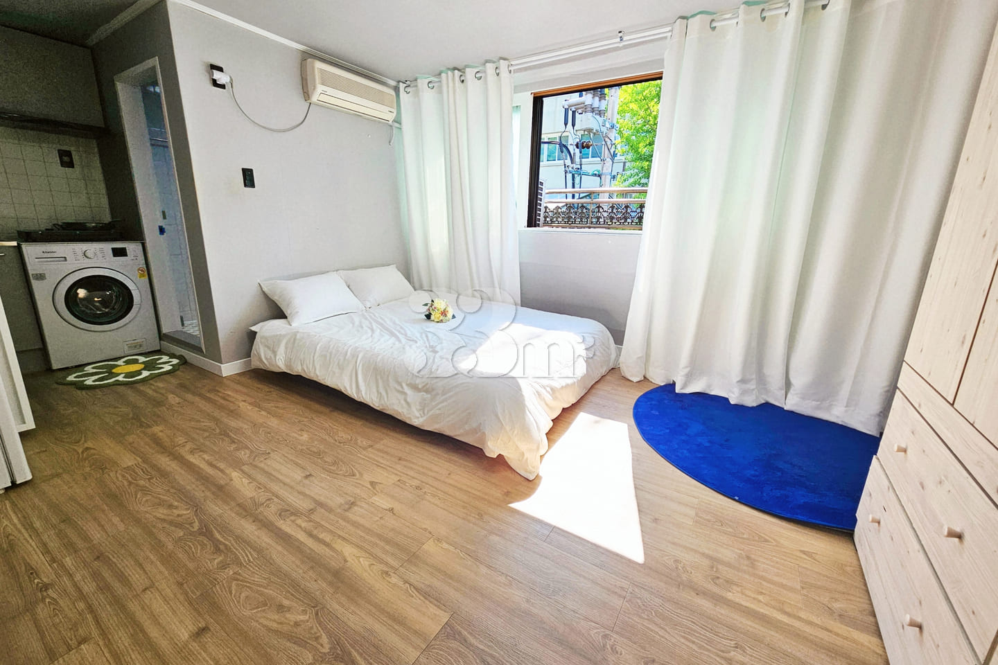 Hotel-style bedding for two in Sillim 1th image