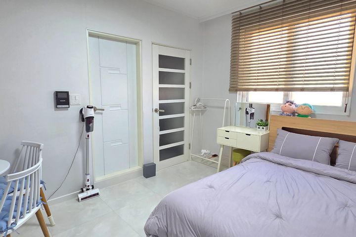 Cost-effective studio apartment with a separa 9th image