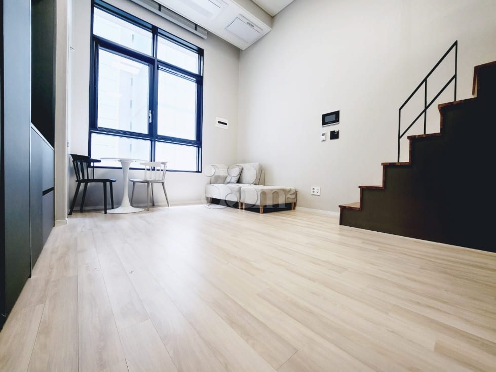 ⚡Super Special Price Duplex Studio 4 0th image