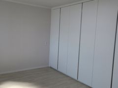Hotel-style residence 16th image