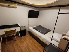 Single bed 2th image
