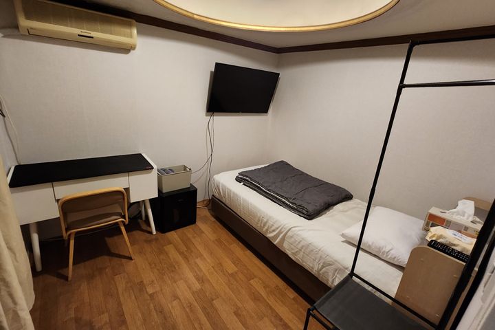 Single bed 2th image