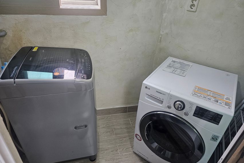 경전철역근접 대로옆.