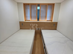 Studio apartment with a large bathtub in Itae 2th image
