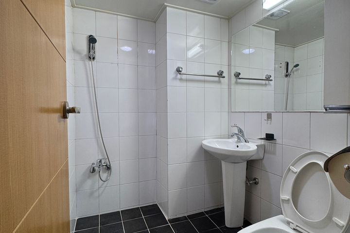 Pet-Friendly Duplex Apartment in Seomyeon 3️⃣ 15th image