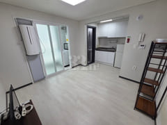 Studio apartment, 5-minute walk from Songtan  0th image