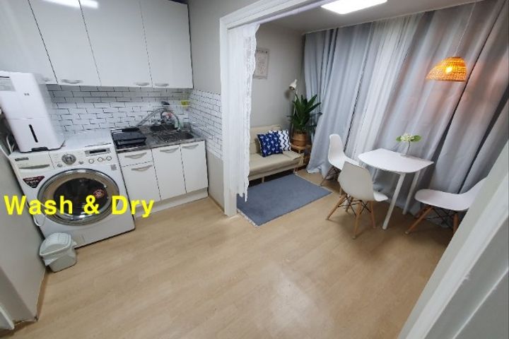 Hongdae Station 1.5-room 202 10th image
