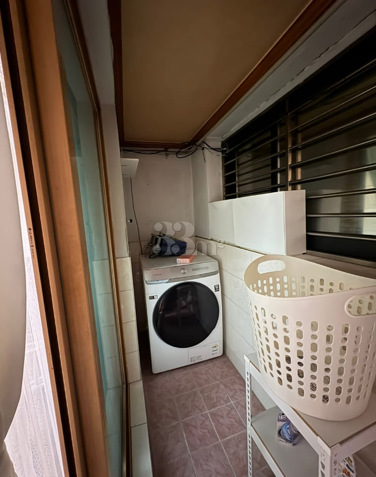 Spacious 2-room unit | Fully furnished | Park 9th image