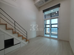 Southeast-facing duplex with a great view 2th image