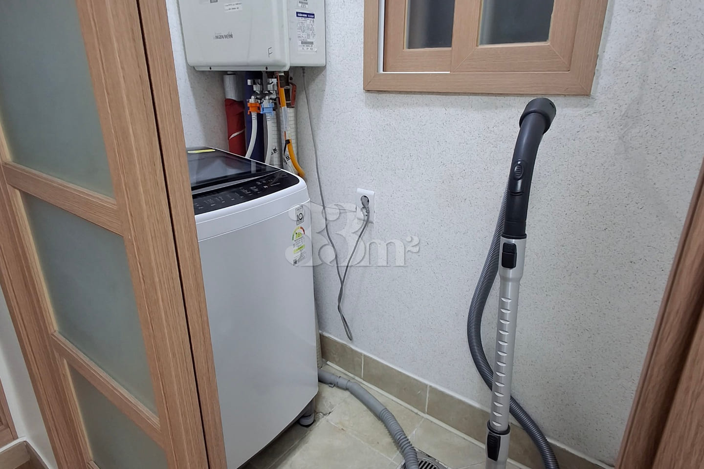 🌈 Two-room unit in front of the Office of Ed 9th image