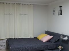 Modern Studio Apartment in Suwon Jangan-gu A 2th image