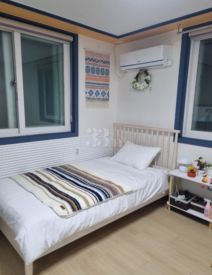 Room 203 1th image