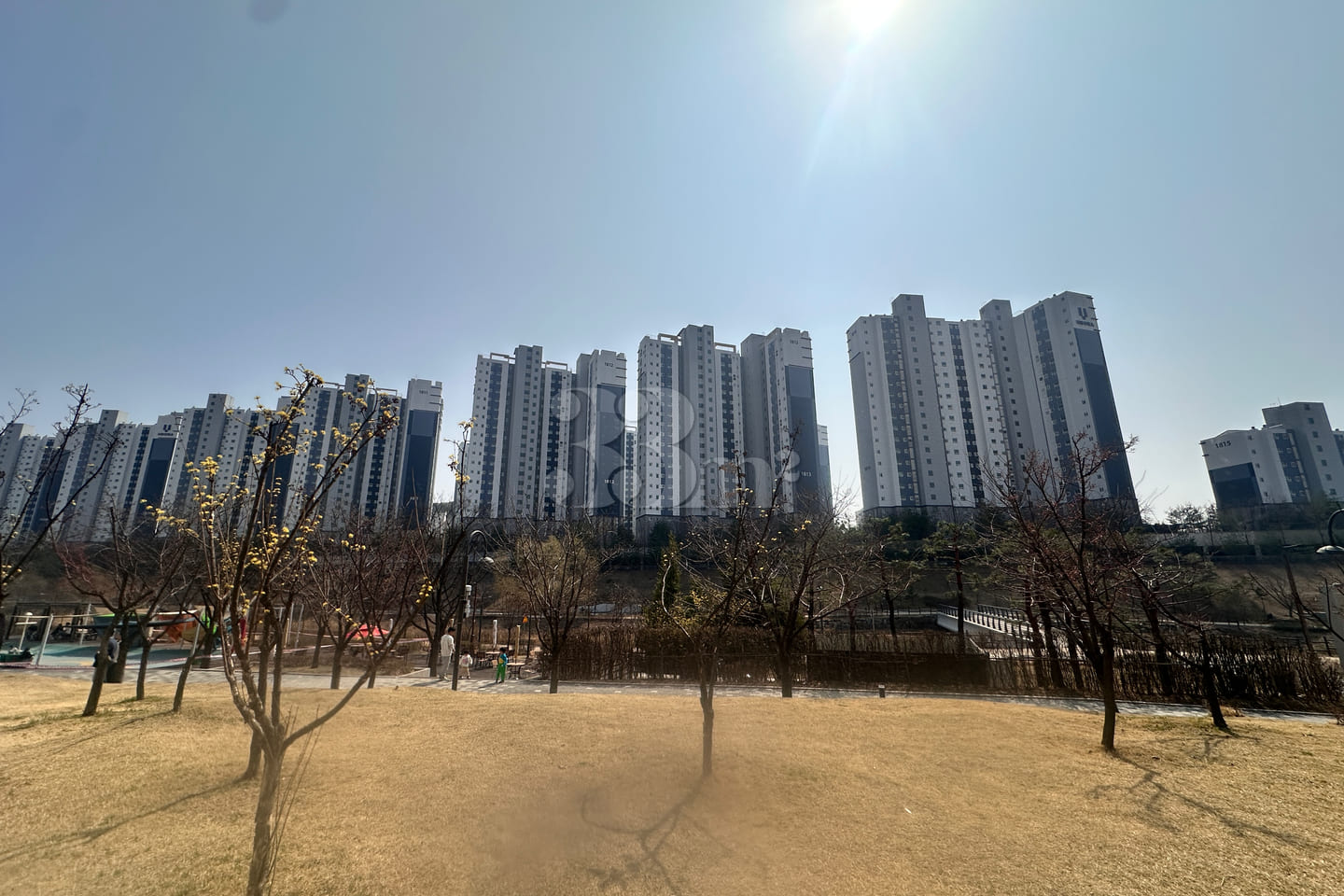 Fully-furnished apartment with great natural  13th image
