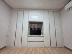Refurbished studio apartment 5th image