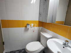 One-room apartment with a separate room near 14th image
