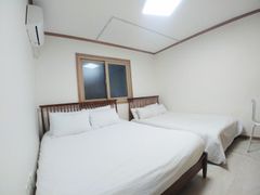 홍대입구역 5분거리3룸 1번째 이미지