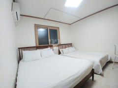3-room apartment, 5 minutes from Hongik Unive 1th image