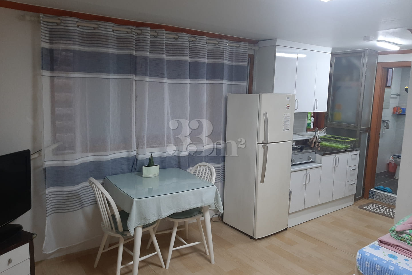 Fully furnished studio apartment, 7 minutes f 0th image