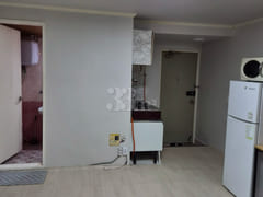 A quiet room 1th image