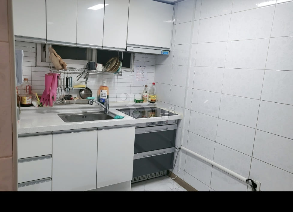 Janghanpyeong Station: Quiet and Clean Room 7th image
